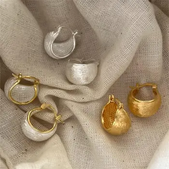 18-Каратово злато, 100% аутентичное сребро 925 проба, мат куполна геометрични обеци-обнимашки с пирсингом в ушния косточке, бижута C-C1203